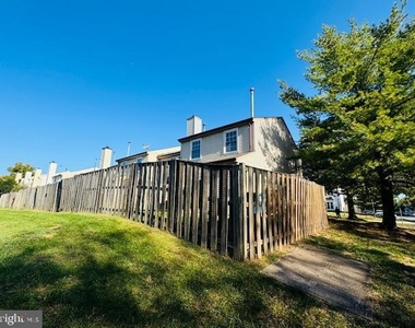 14401 Manassas Gap Court - Photo Thumbnail 18