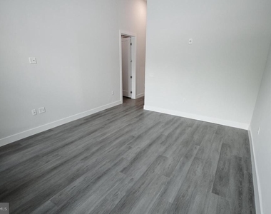 1761 Old Meadow Road - Photo Thumbnail 4
