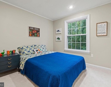 6141 Summer Park Lane - Photo Thumbnail 12