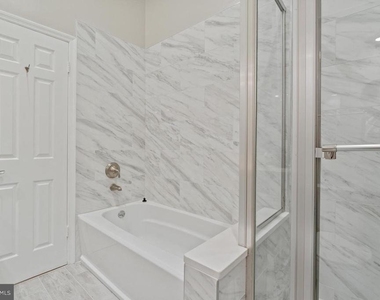 6141 Summer Park Lane - Photo Thumbnail 11