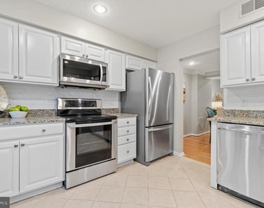 6141 Summer Park Lane - Photo Thumbnail 1