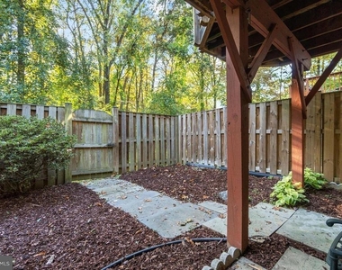 6141 Summer Park Lane - Photo Thumbnail 17