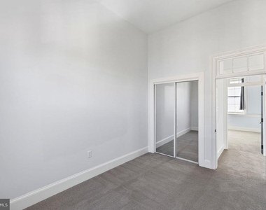 202 Hanover Street - Photo Thumbnail 6