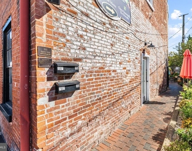 202 Hanover Street - Photo Thumbnail 21