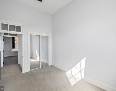 202 Hanover Street - Photo Thumbnail 17