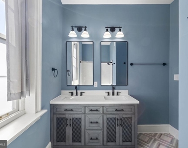 202 Hanover Street - Photo Thumbnail 1