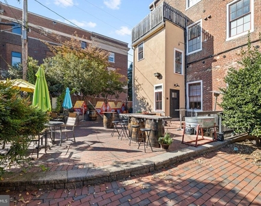 202 Hanover Street - Photo Thumbnail 20