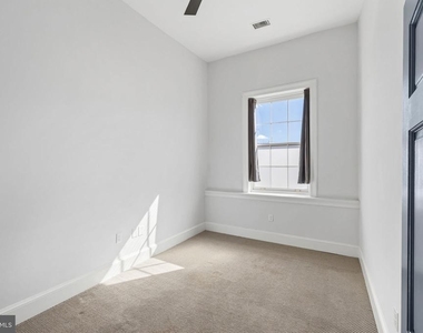 202 Hanover Street - Photo Thumbnail 16