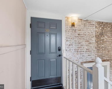 202 Hanover Street - Photo Thumbnail 8