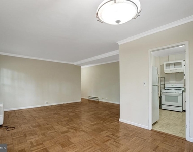 3200 Martha Custis Drive - Photo Thumbnail 3