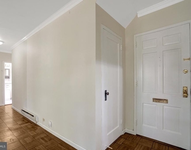 3200 Martha Custis Drive - Photo Thumbnail 12