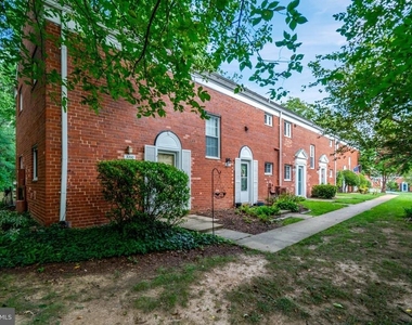 3200 Martha Custis Drive - Photo Thumbnail 21