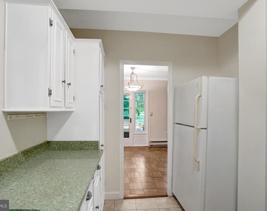 3200 Martha Custis Drive - Photo Thumbnail 8