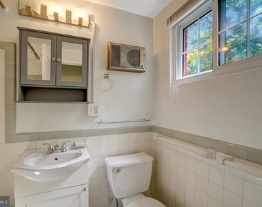 3200 Martha Custis Drive - Photo Thumbnail 13