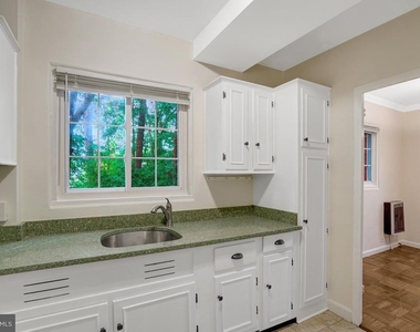 3200 Martha Custis Drive - Photo Thumbnail 7