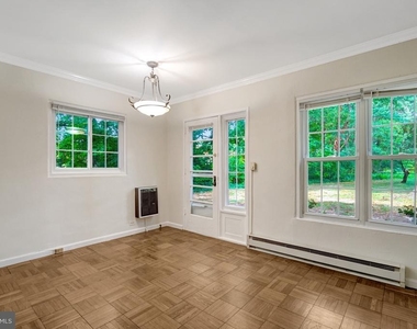3200 Martha Custis Drive - Photo Thumbnail 9
