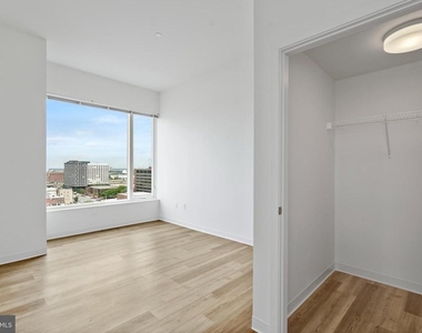 569 N 5th Street - Photo Thumbnail 8