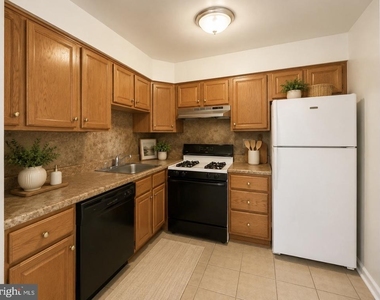 8828 Cottage Street - Photo Thumbnail 2