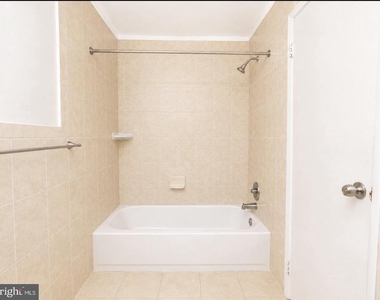 8828 Cottage Street - Photo Thumbnail 6