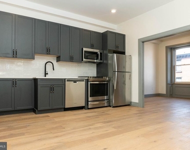 327 S 16th Street - Photo Thumbnail 1