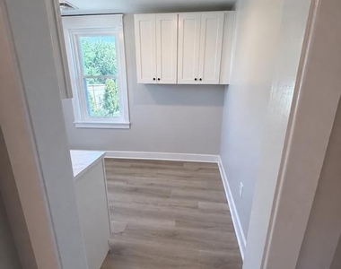 1382 Naamans Creek Road - Photo Thumbnail 10