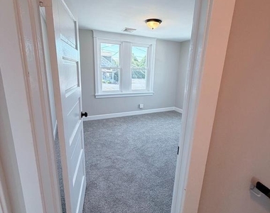 1382 Naamans Creek Road - Photo Thumbnail 3