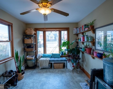 409 Price Street - Photo Thumbnail 10