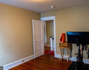 409 Price Street - Photo Thumbnail 16
