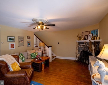 409 Price Street - Photo Thumbnail 4