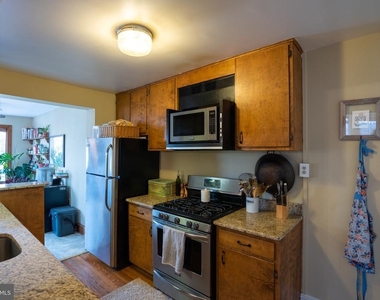 409 Price Street - Photo Thumbnail 8