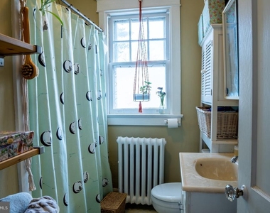 409 Price Street - Photo Thumbnail 12