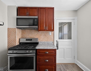 798 Madison Street - Photo Thumbnail 10