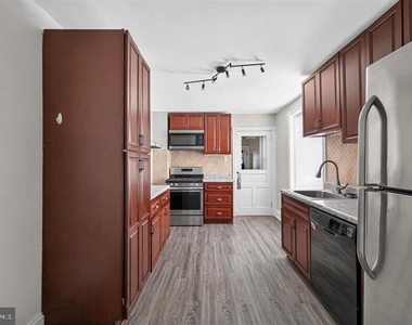 798 Madison Street - Photo Thumbnail 7