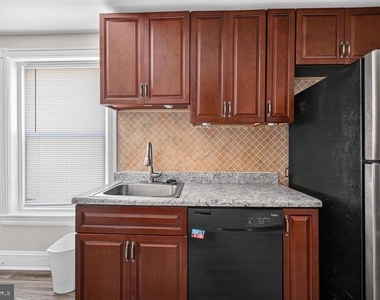 798 Madison Street - Photo Thumbnail 9