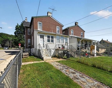 798 Madison Street - Photo Thumbnail 27