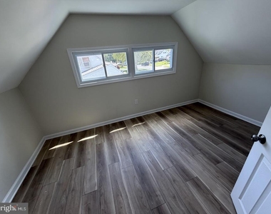 194 Kenwood Drive S - Photo Thumbnail 9