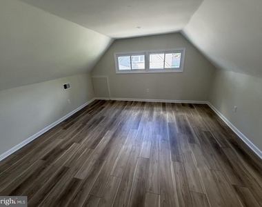 194 Kenwood Drive S - Photo Thumbnail 8