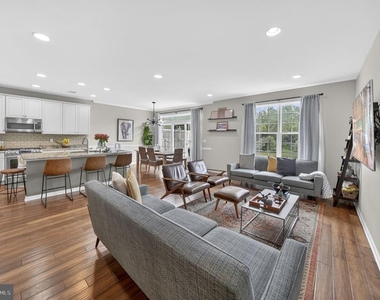 97 Autumn Lane - Photo Thumbnail 20
