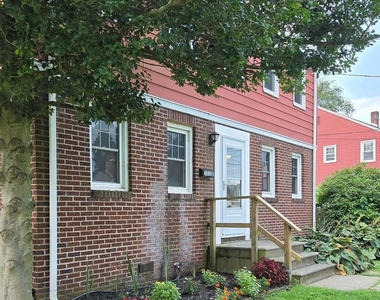 38a Lee Street - Photo Thumbnail 1