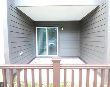 3123 Sayre Drive - Photo Thumbnail 6