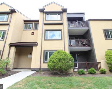 3123 Sayre Drive - Photo Thumbnail 9
