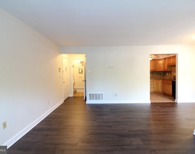 3123 Sayre Drive - Photo Thumbnail 12