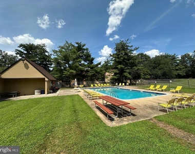 3123 Sayre Drive - Photo Thumbnail 20