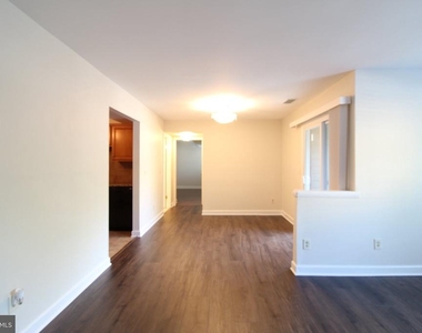 3123 Sayre Drive - Photo Thumbnail 13