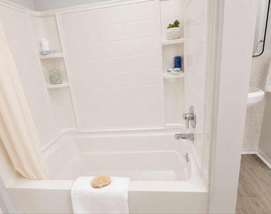 292 Spring Street - Photo Thumbnail 11