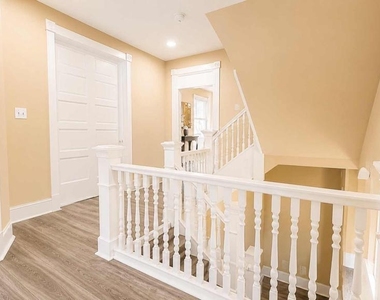 292 Spring Street - Photo Thumbnail 20