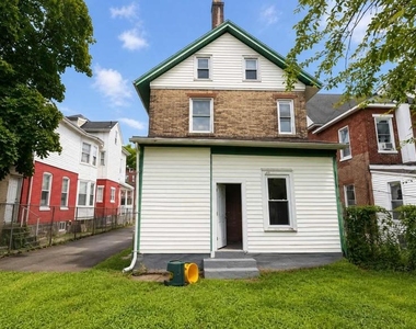 292 Spring Street - Photo Thumbnail 36