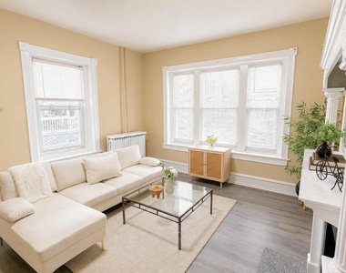 292 Spring Street - Photo Thumbnail 2
