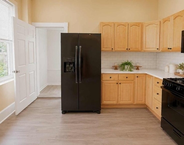 292 Spring Street - Photo Thumbnail 14