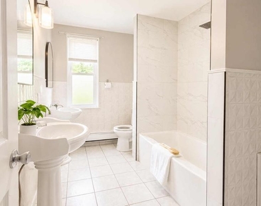 292 Spring Street - Photo Thumbnail 26